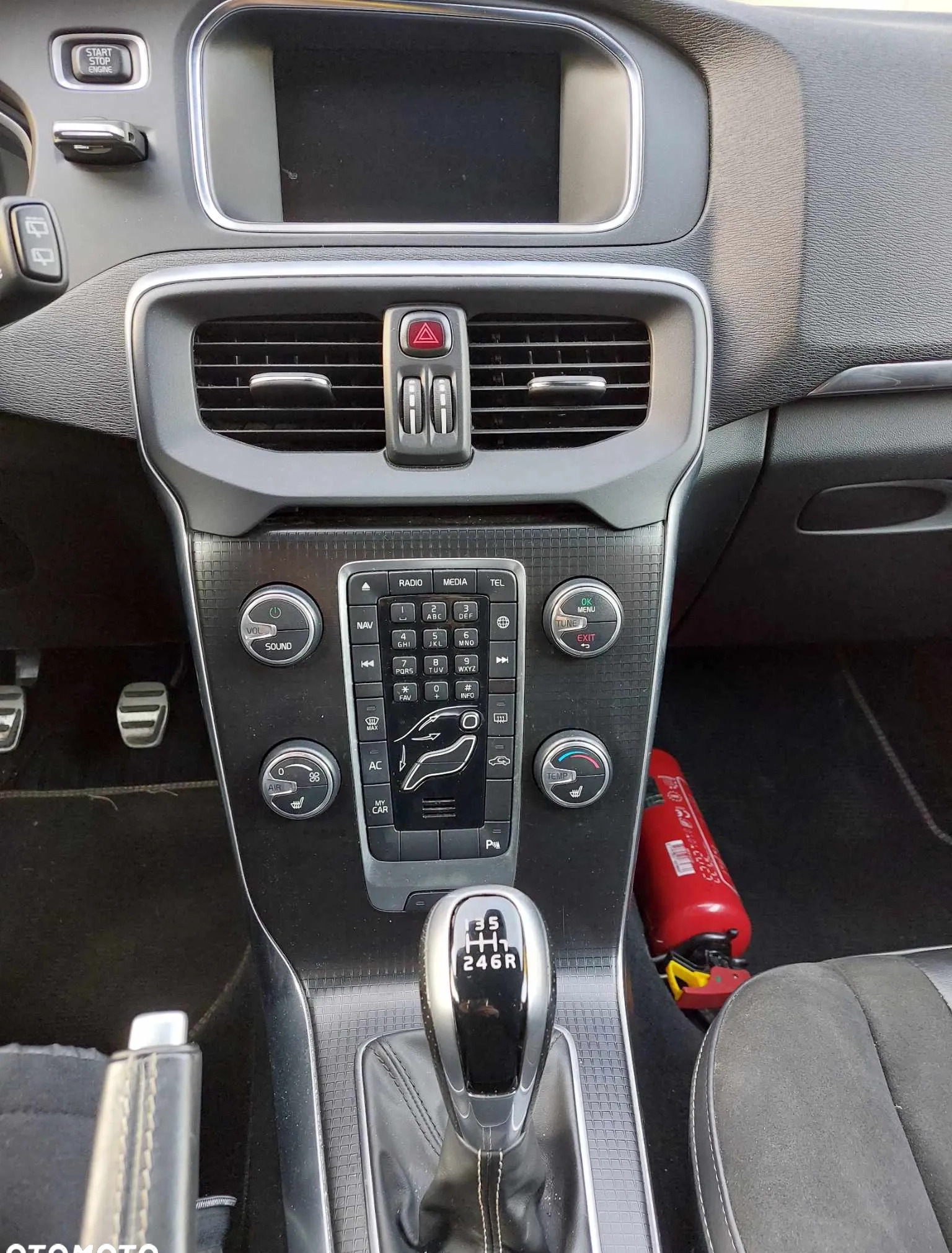 Volvo V40 cena 61500 przebieg: 170454, rok produkcji 2018 z Opole Lubelskie małe 781